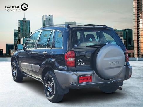 Used 2005 Toyota RAV4 4WD image 3