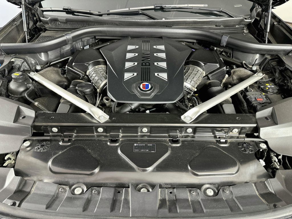 Used 2023 BMW ALPINA XB7 AWD/4WD image 40