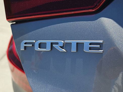 Used 2024 Kia Forte LXS image 11