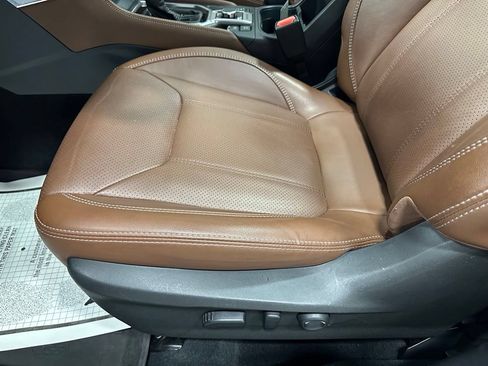Used 2019 Subaru Forester Touring AWD/4WD image 16