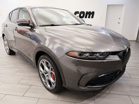 Used 2024 Alfa Romeo Tonale Veloce AWD/4WD image 7