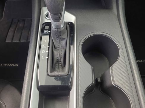 Used 2025 Nissan Altima 2.5 SV FWD image 25