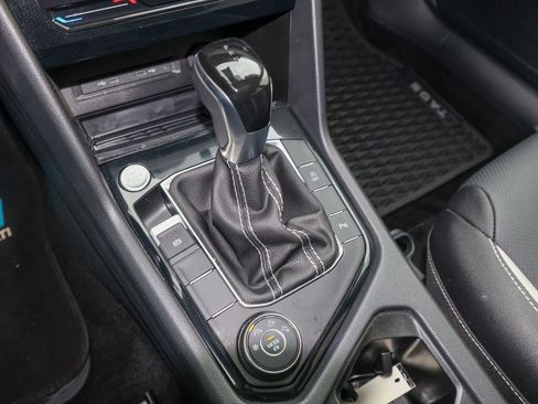 Certified 2025 Volkswagen Taos SEL image 26