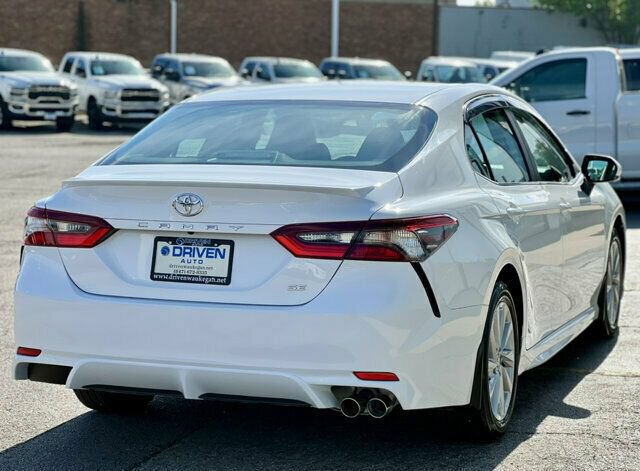 Used 2023 Toyota Camry SE FWD image 5