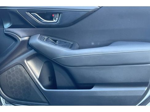 Used 2025 Subaru Outback Premium image 20