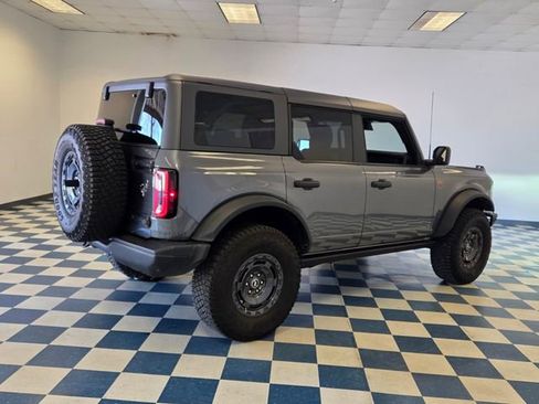 Used 2024 Ford Bronco Badlands image 8