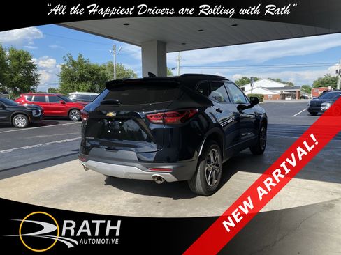 Used 2023 Chevrolet Blazer LT w/ Convenience Package FWD image 9