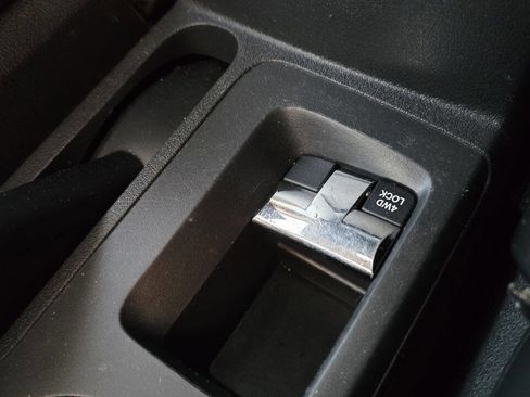 Used 2015 Jeep Patriot 4WD image 20