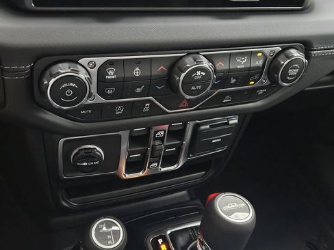 New 2026 Jeep Gladiator Sport AWD/4WD image 20