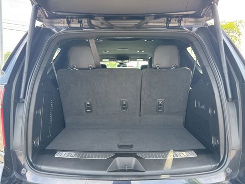 Used 2023 Chevrolet Tahoe Premier AWD/4WD image 29