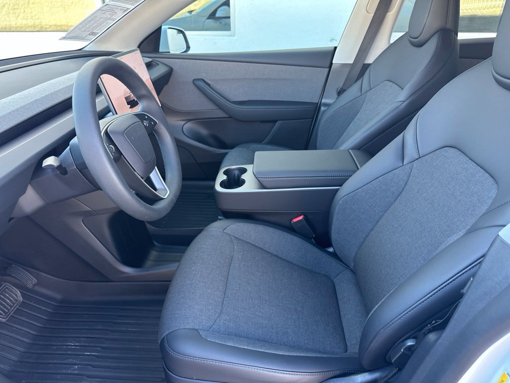 Used 2026 Tesla Model Y Long Range AWD/4WD image 13