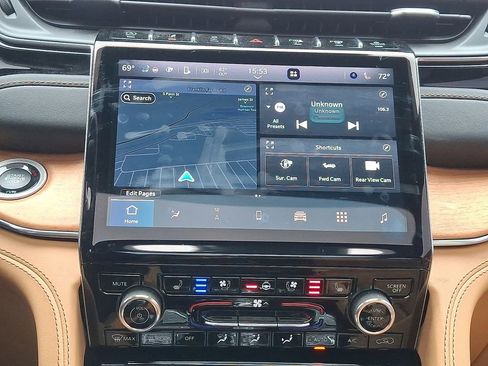 Used 2023 Jeep Grand Cherokee L Summit image 16