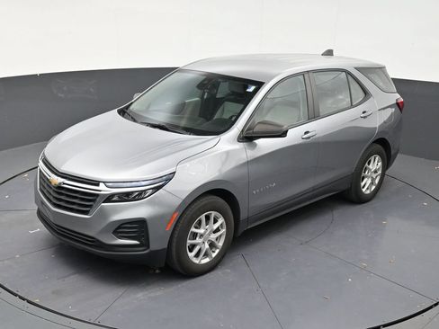 Used 2024 Chevrolet Equinox LS FWD image 12