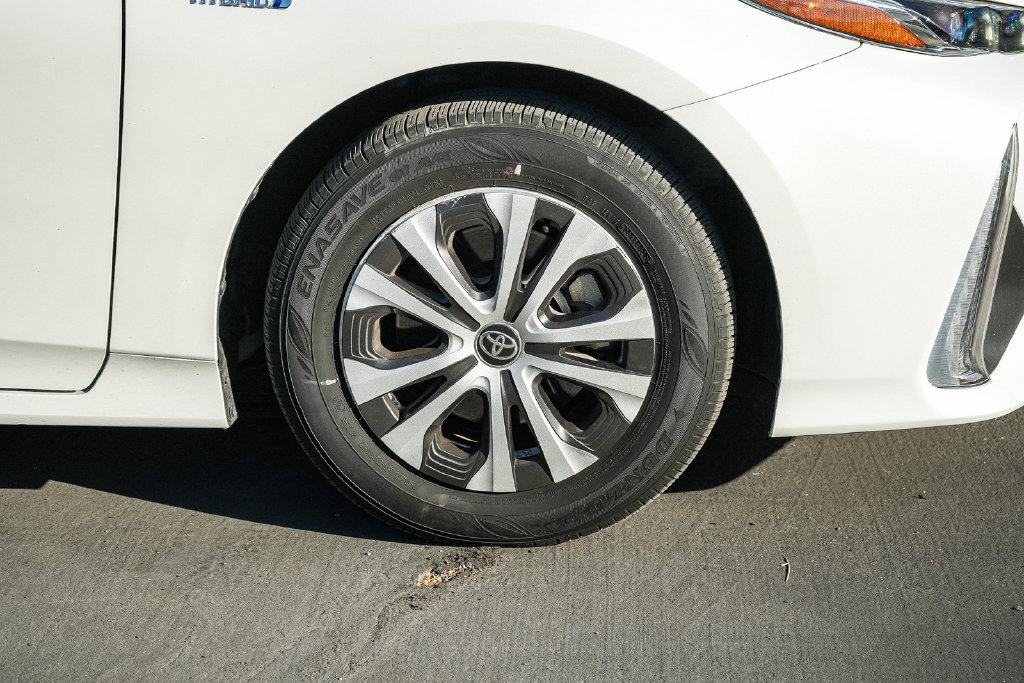 Used 2022 Toyota Prius Prime XLE FWD image 9