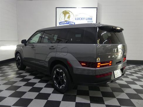 Used 2024 Hyundai Santa Fe SE FWD image 11