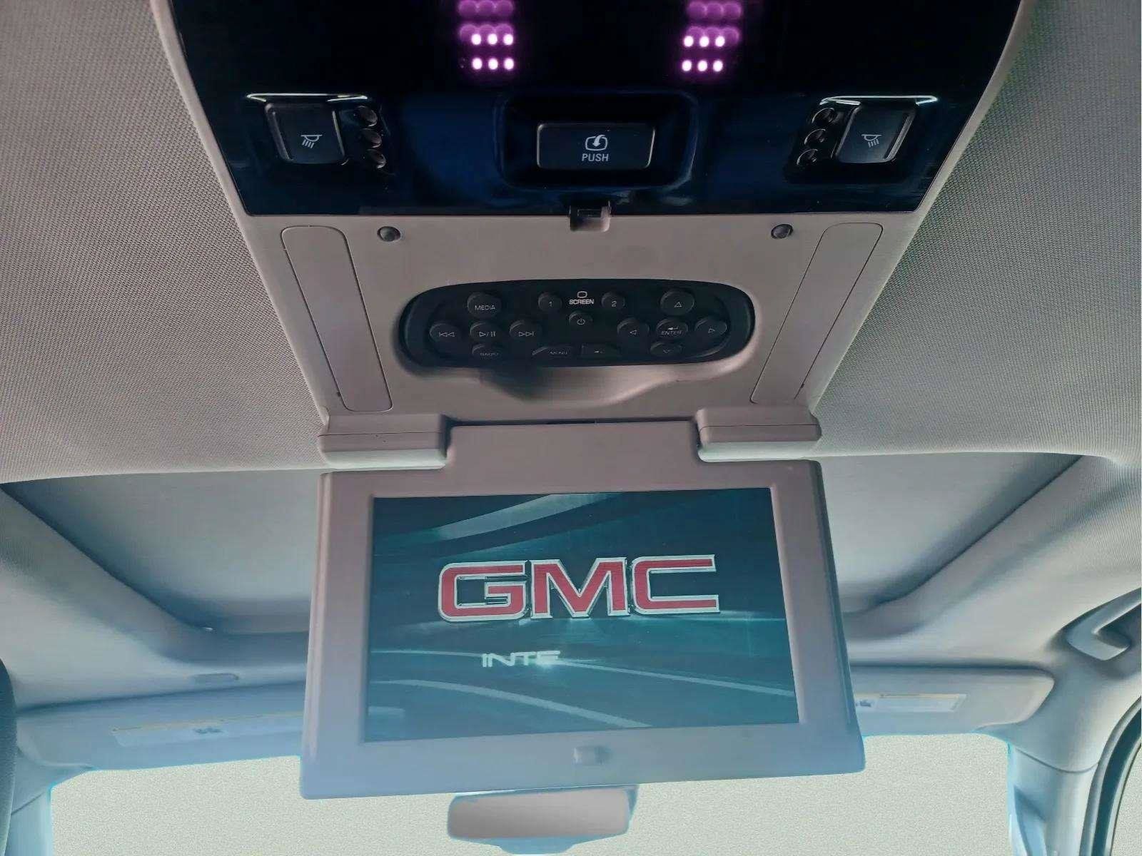 Used 2018 GMC Yukon XL SLT w/ Open Road Package AWD/4WD image 14