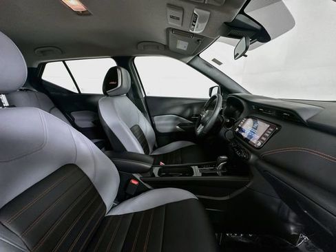 Used 2024 Nissan Kicks SR w/ SR Premium Package FWD image 26