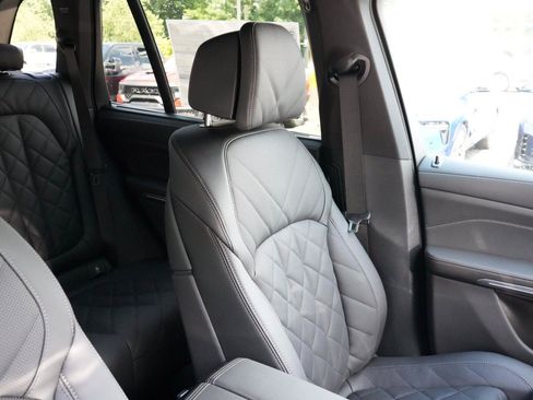 New 2026 BMW X5 xDrive40i w/ M Sport Package AWD/4WD image 31
