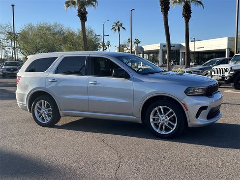 Used 2023 Dodge Durango GT image 9