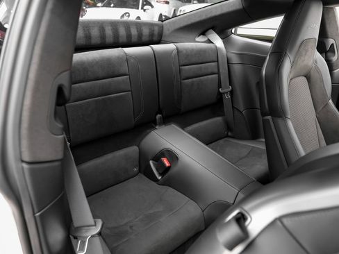 Used 2025 Porsche 911 Carrera 4 GTS image 34