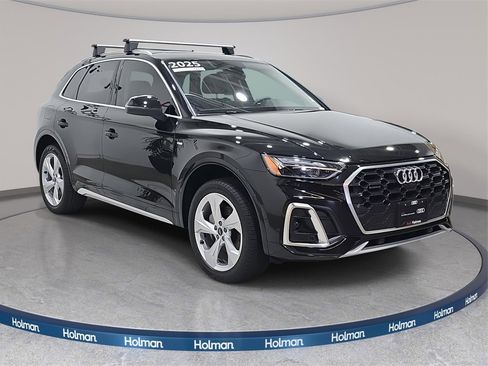 Certified 2025 Audi Q5 2.0T Premium Plus w/ Premium Plus Package image 3
