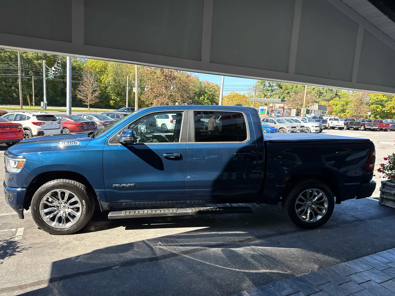 Used 2023 RAM 1500 Laramie AWD/4WD image 7