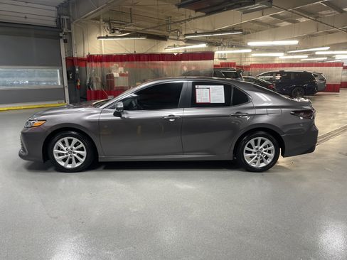 Used 2024 Toyota Camry LE image 7