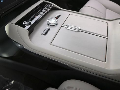 New 2026 Lincoln Navigator L Reserve w/ Jet Appearance Package AWD/4WD image 33