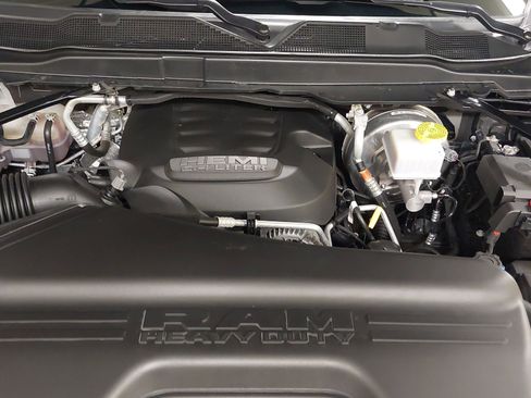 Used 2025 RAM 2500 Big Horn AWD/4WD image 29