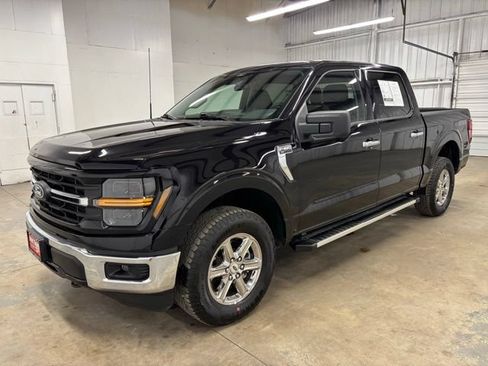 Used 2025 Ford F150 XLT w/ Equipment Group 301A Standard AWD/4WD image 3