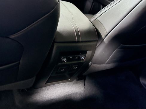 Certified 2023 Chevrolet Traverse RS image 20