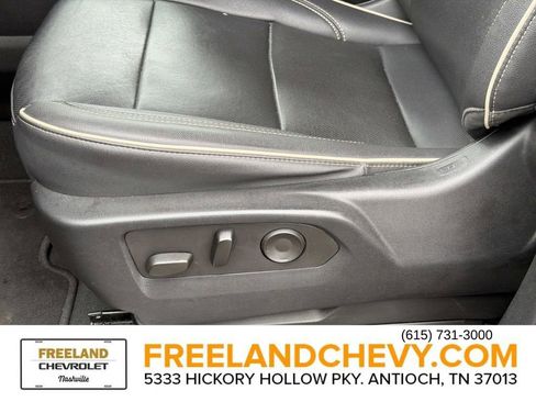 Used 2023 Chevrolet Suburban Premier image 25