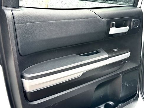 Used 2018 Toyota Tundra SR5 image 29