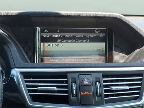 Used 2013 Mercedes-Benz E 350 4MATIC Sedan image 12