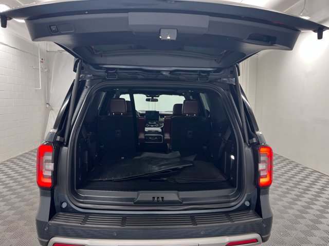 Used 2023 Ford Expedition Limited AWD/4WD image 8