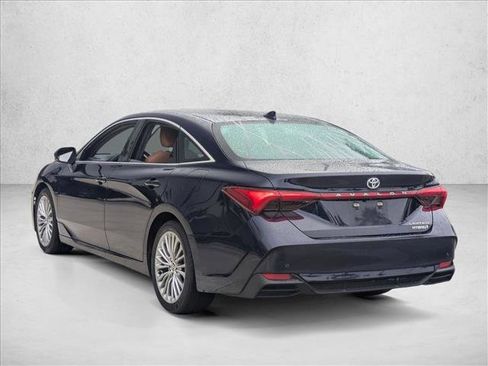 Certified 2022 Toyota Avalon Limited image 7