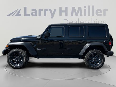 Used 2023 Jeep Wrangler Unlimited w/ 8.4" Radio Group AWD/4WD image 2