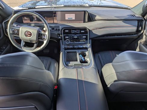 Used 2025 Nissan Armada PRO-4X w/ Pro-4X Premium Package AWD/4WD image 19