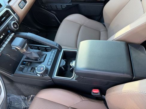 Used 2026 Toyota 4Runner Limited AWD/4WD image 18