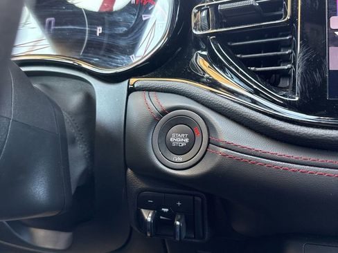 Used 2024 Dodge Durango GT image 17