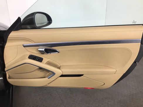 Certified 2015 Porsche 911 Carrera 4S AWD/4WD image 22