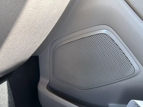 Used 2014 Ford Explorer XLT w/ Equipment Group 201A image 26