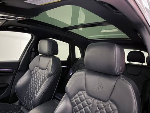 Used 2018 Audi SQ5 Prestige image 19