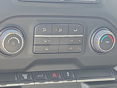 Used 2022 Chevrolet Silverado 2500 W/T w/ WT Fleet Convenience Package image 9