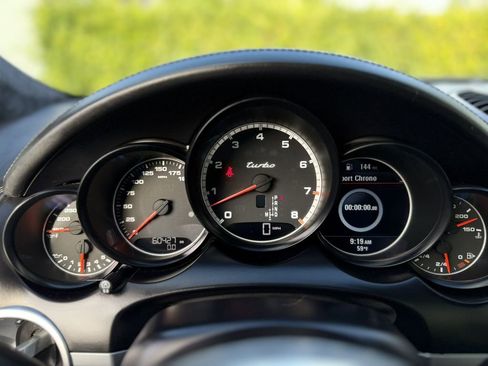 Used 2017 Porsche Cayenne Turbo image 39