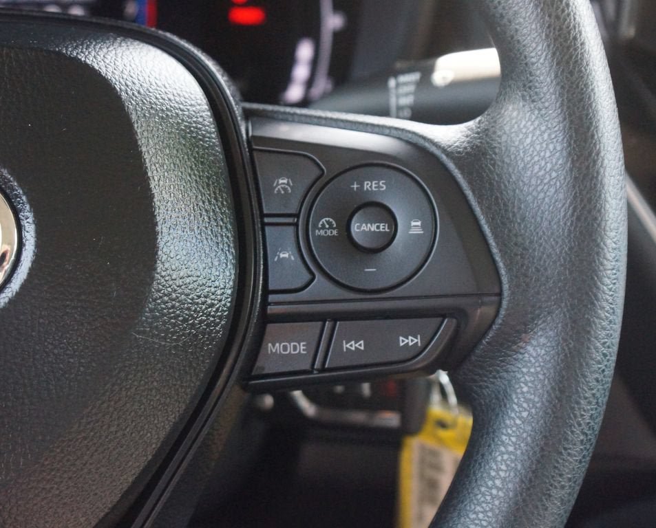 Used 2026 Toyota Corolla LE FWD image 9