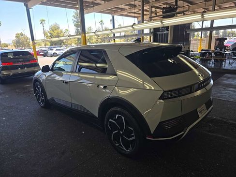 Used 2024 Hyundai Ioniq 5 SEL RWD image 4