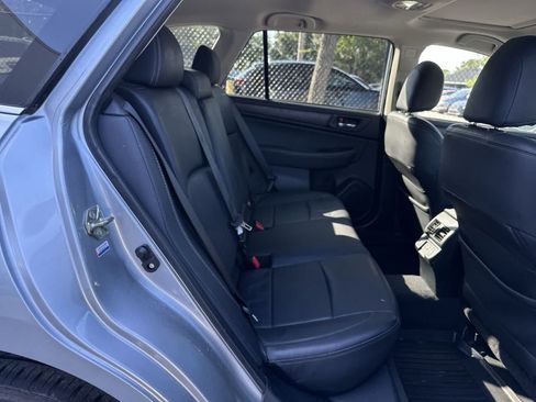 Used 2018 Subaru Outback 3.6R Limited AWD/4WD image 19