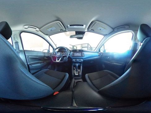 Used 2025 Nissan Versa SV FWD image 35