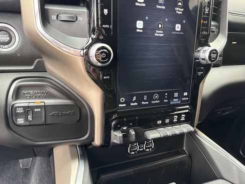 Used 2024 RAM 3500 Laramie w/ Bed Utility Group image 29